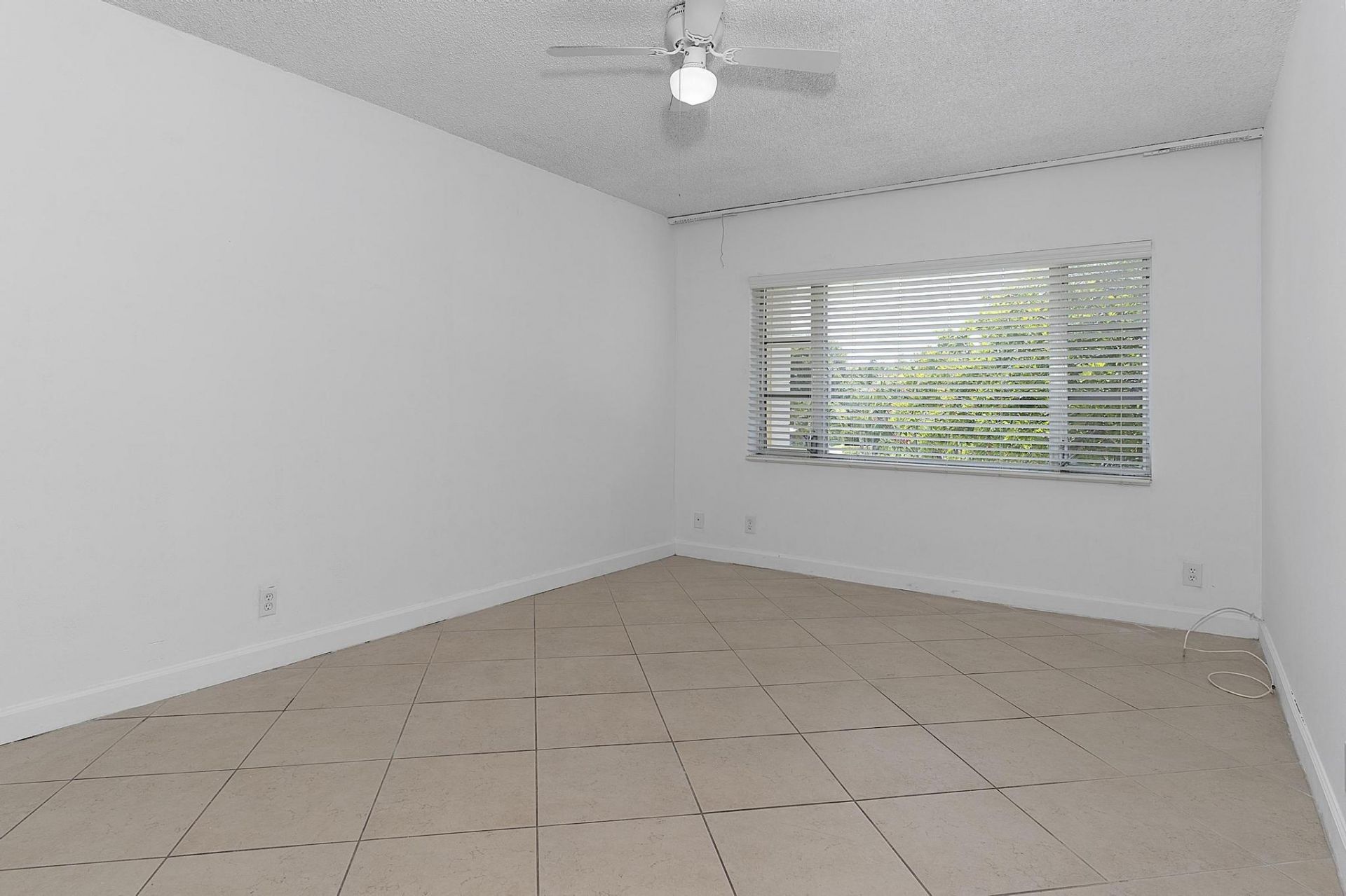 5700 NE 22nd Way, Unit 323, Fort Lauderdale, FL 33308 Photo
