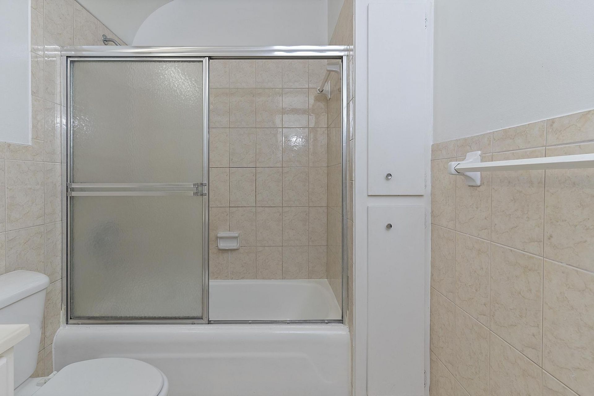 5700 NE 22nd Way, Unit 323, Fort Lauderdale, FL 33308 Photo
