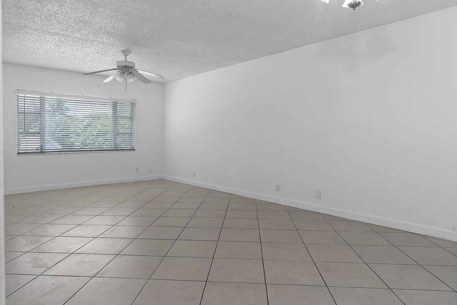 5700 NE 22nd Way, Unit 323, Fort Lauderdale, FL 33308 Photo