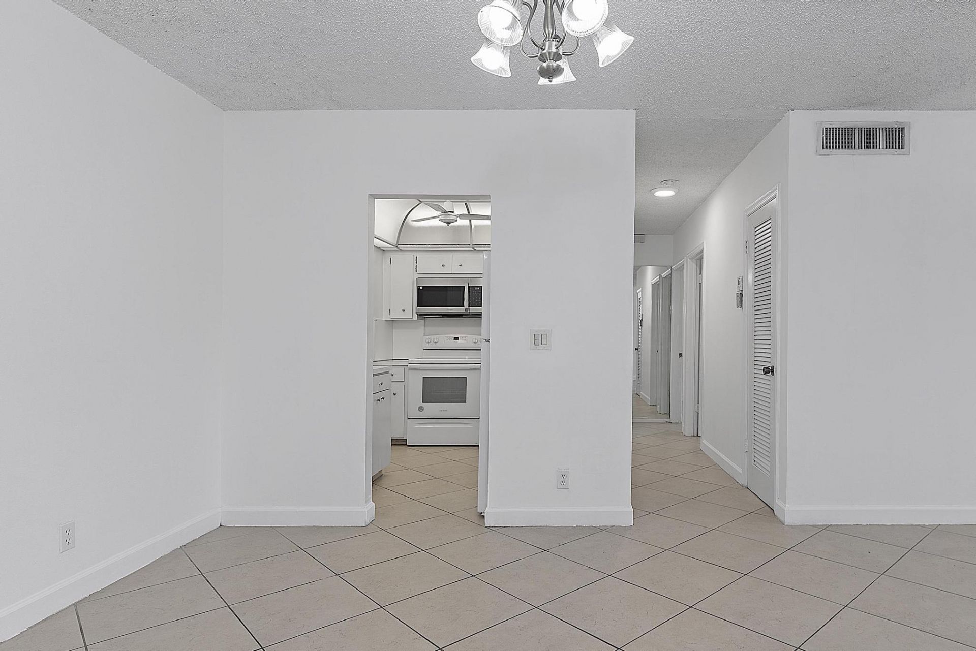 5700 NE 22nd Way, Unit 323, Fort Lauderdale, FL 33308 Photo