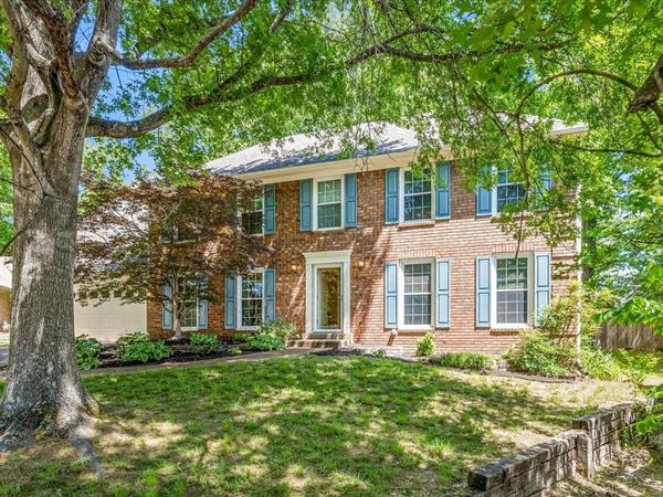 2174 CARROLLWOOD LN, Cordova, TN 38016