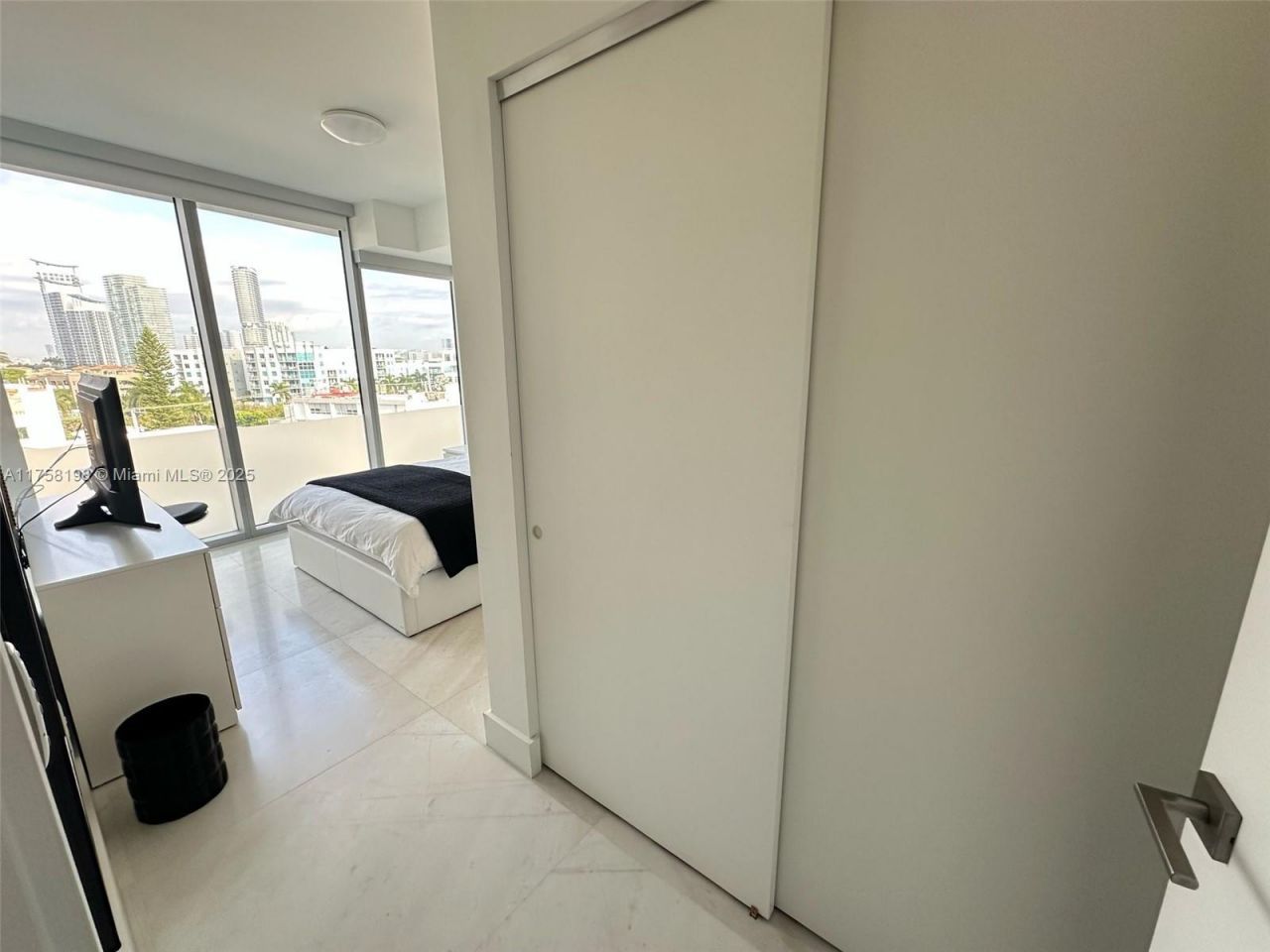 1 Collins Ave, Unit 602, Miami Beach, FL 33139 Photo