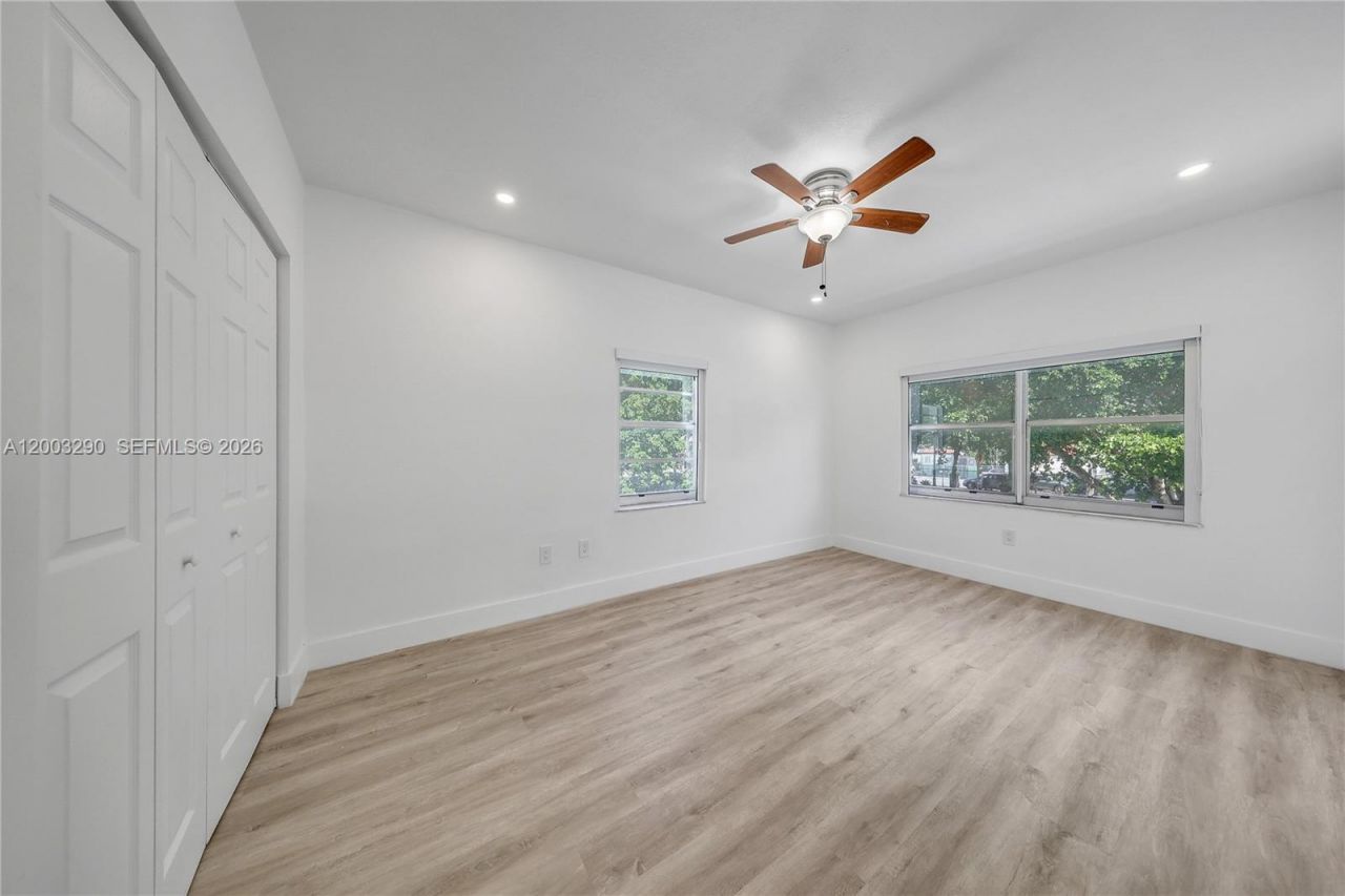 2464 SW 22nd St , Unit 5, Miami, FL 33145 Photo