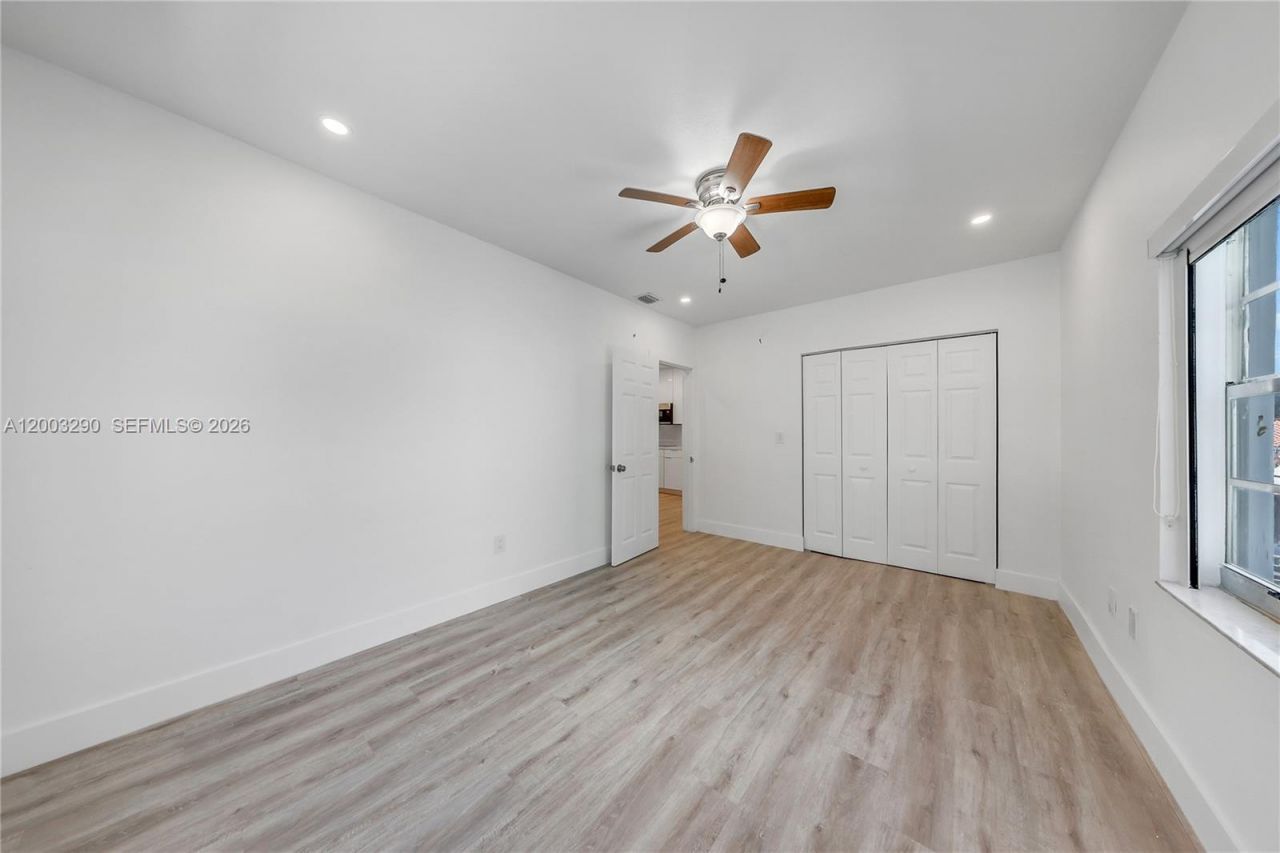 2464 SW 22nd St , Unit 5, Miami, FL 33145 Photo