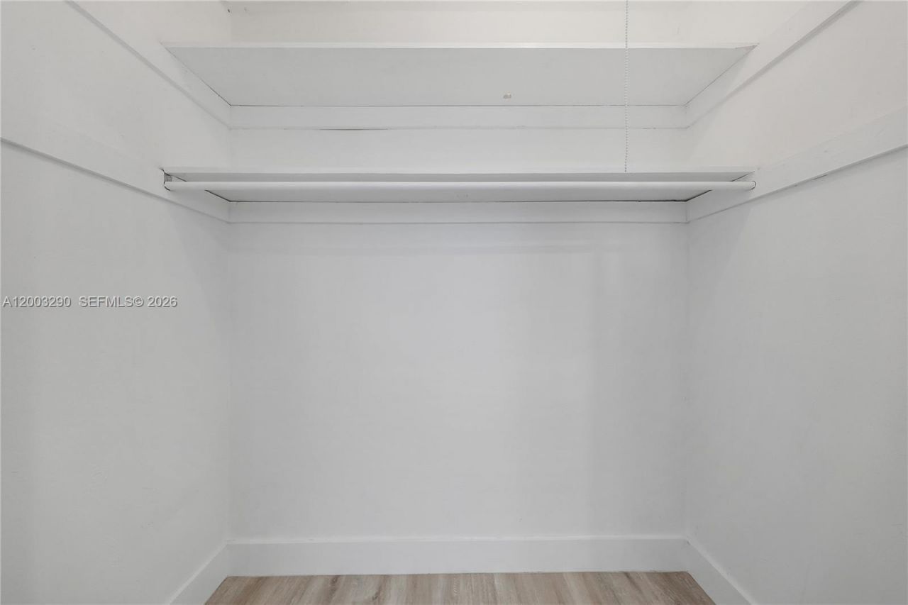 2464 SW 22nd St , Unit 5, Miami, FL 33145 Photo