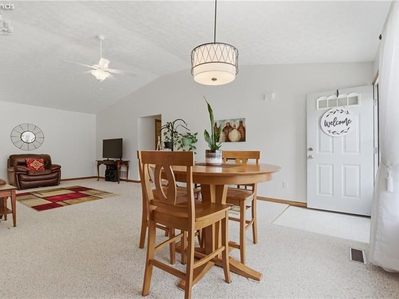 519 Heather Woods Drive, Elyria, OH 44035 Photo 12