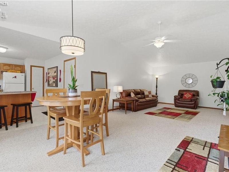 519 Heather Woods Drive, Elyria, OH 44035 Photo 24