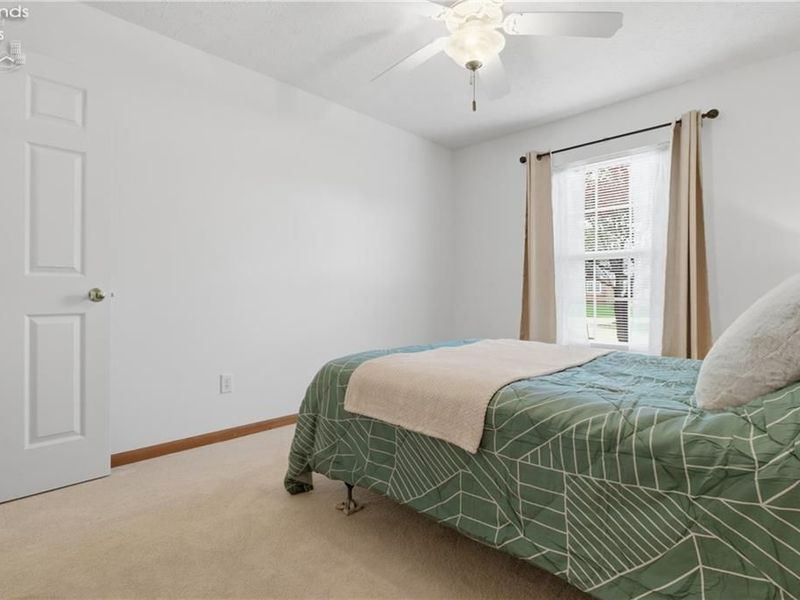 519 Heather Woods Drive, Elyria, OH 44035 Photo 28