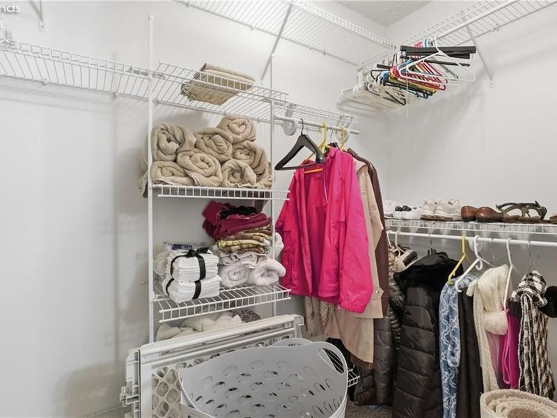 519 Heather Woods Drive, Elyria, OH 44035 Photo 33