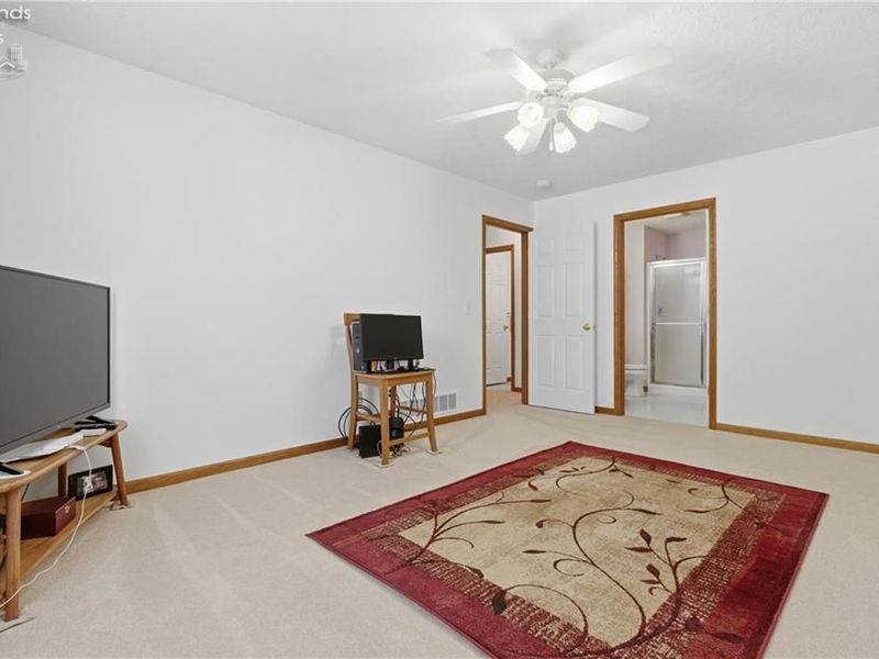 519 Heather Woods Drive, Elyria, OH 44035 Photo 35