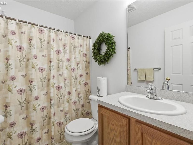 519 Heather Woods Drive, Elyria, OH 44035 Photo 37