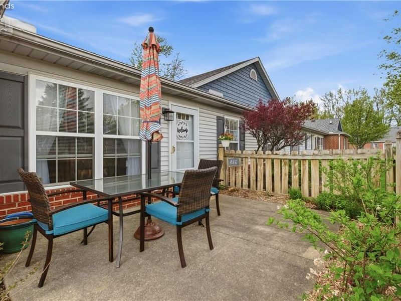 519 Heather Woods Drive, Elyria, OH 44035 Photo 7