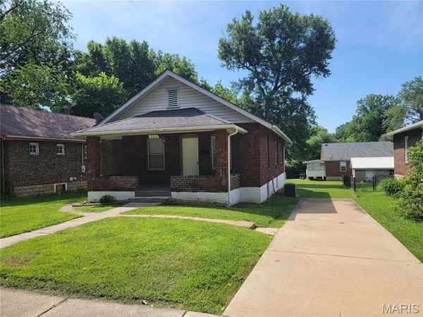 222 Randolph Avenue, Ferguson, MO 63135