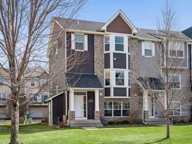 11890 Emery Village Drive N, Champlin, MN 55316