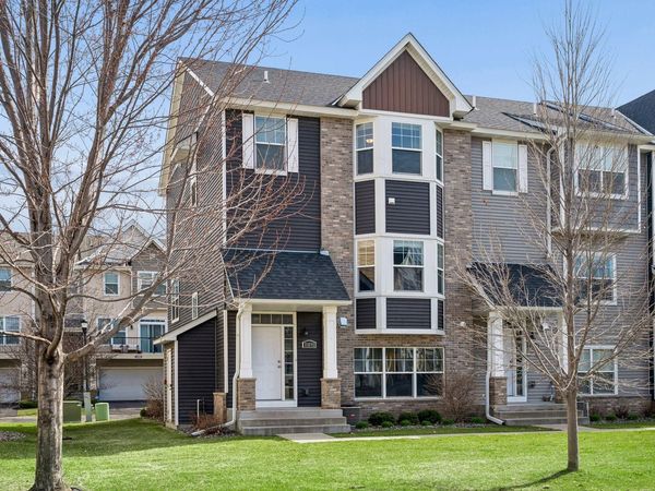 11890 Emery Village Drive N, Champlin, MN 55316