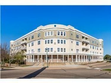 114200 Hundertmark Road, Unit 110, Chaska, MN 55318