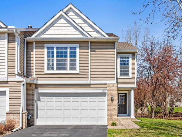 10686 Ironwood Parkway, Woodbury, MN 55129
