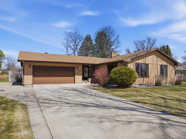 1631 American Way S, Fargo, ND 58103