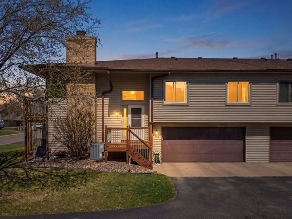 2337 Amberwood Drive, Woodbury, MN 55125