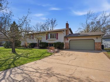 819 Johnson St, Anoka, MN 55303