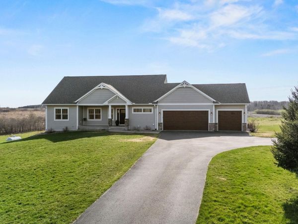 4 170th Street, River Falls, WI 54022
