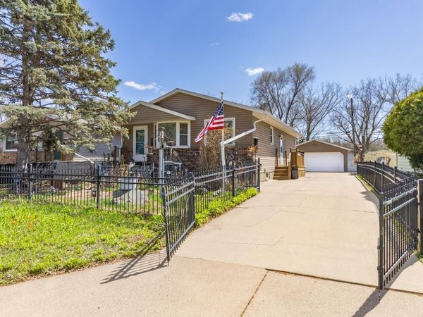 414 Nevada Avenue E, Saint Paul, MN 55130