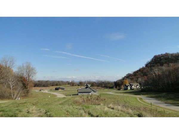 2745 Oakhurst Drive , Lake City, MN 55041