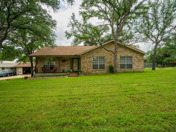 332 Panorama DR, Buchanan Dam, TX 78609