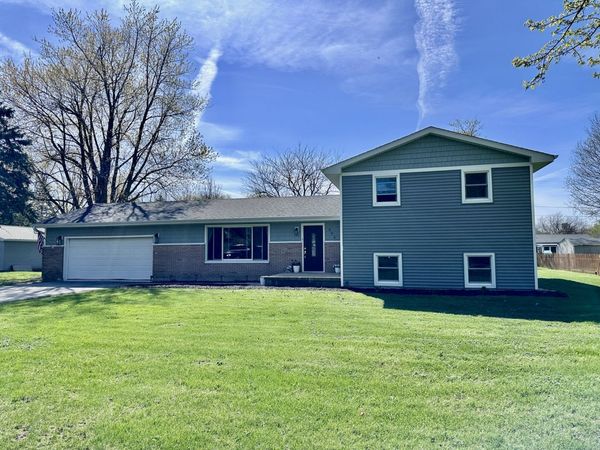 306 N 6th Street , Malta, IL 60150