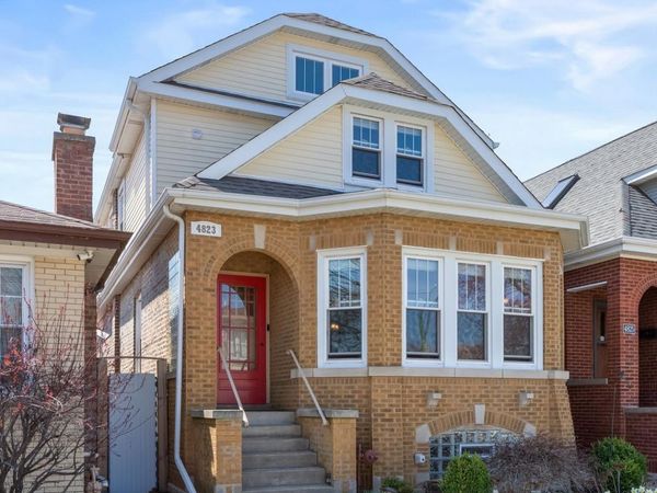 4823 W Argyle Street , Chicago, IL 60630