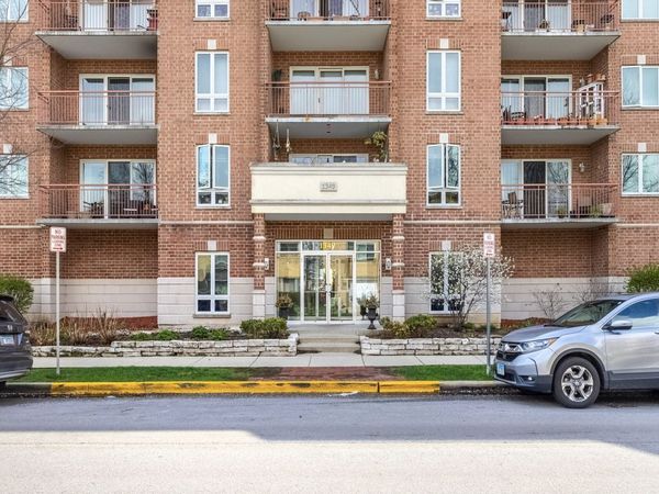 1349 E WASHINGTON Street, Unit 310A, Des Plaines, IL 60016