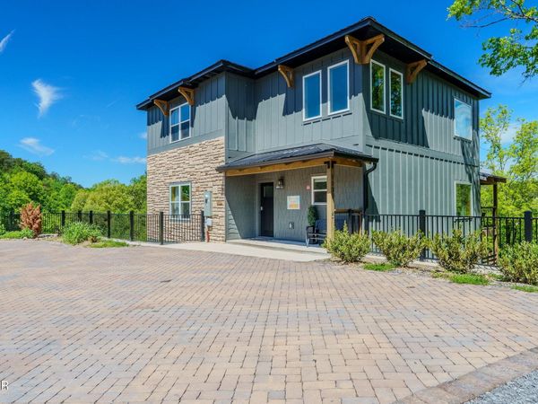 1130 Lee Cardwell Circle, Pigeon Forge, TN 37863