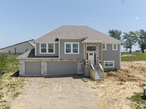 15580 Sheridan Court, Basehor, KS 66007
