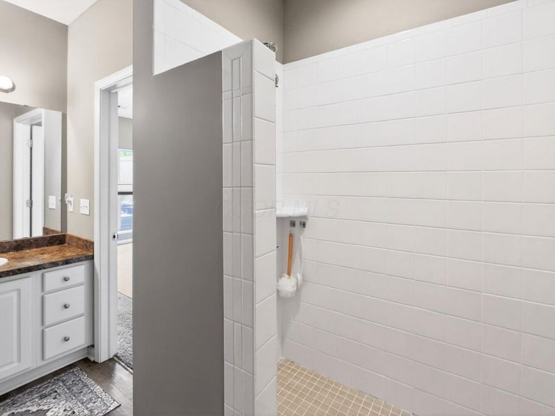 102 Colonial Woods Drive , Mount Vernon, OH 43050 Photo 25