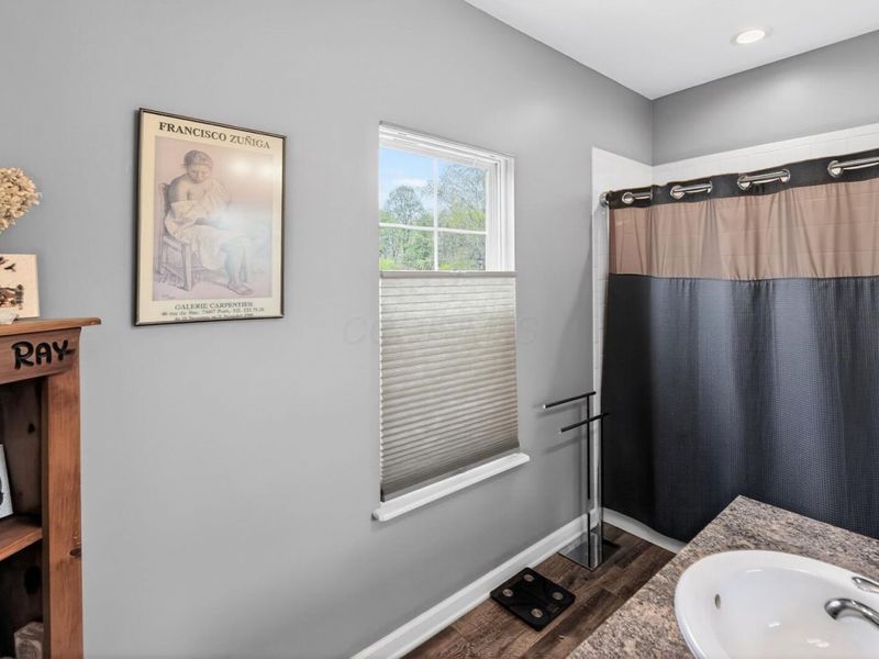 102 Colonial Woods Drive , Mount Vernon, OH 43050 Photo 31