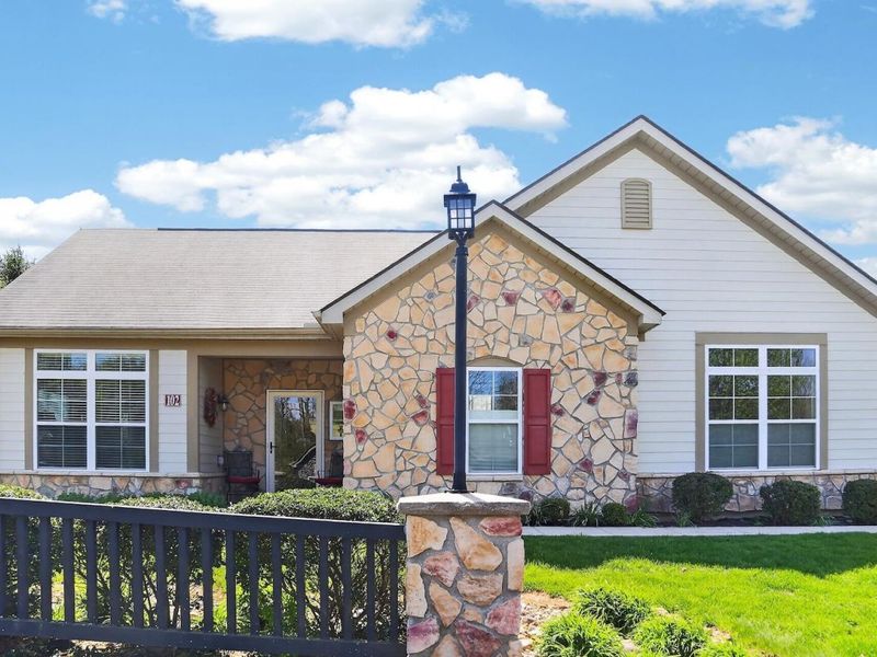 102 Colonial Woods Drive , Mount Vernon, OH 43050 Photo 35