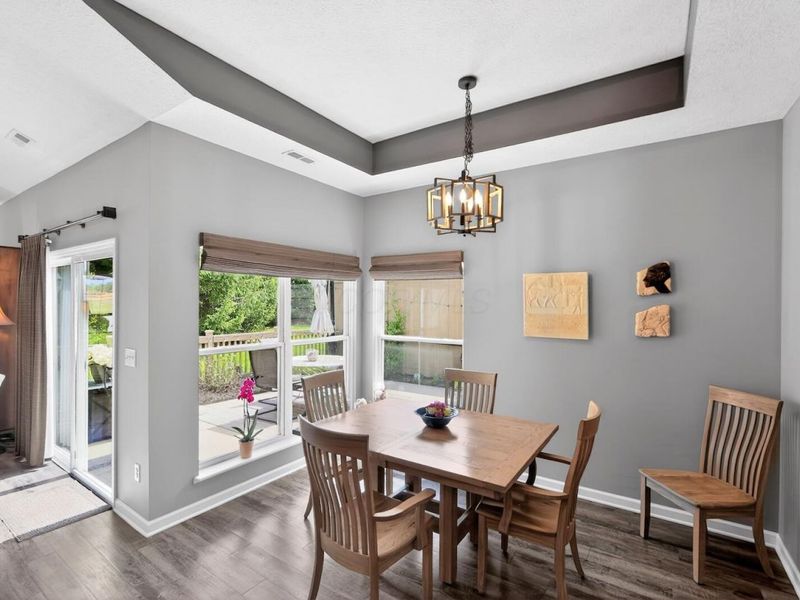 102 Colonial Woods Drive , Mount Vernon, OH 43050 Photo 7