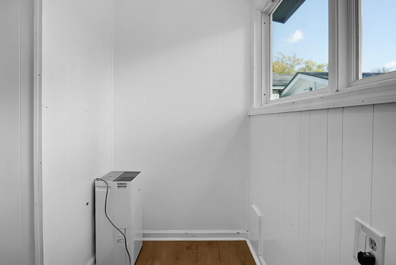 2135 Dorchester Road  Photo 28