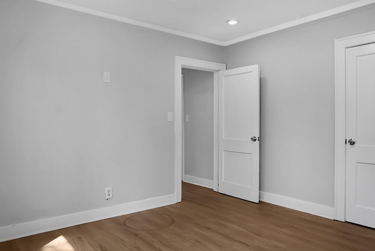 2135 Dorchester Road  Photo 33