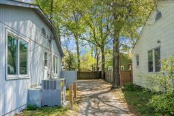 2135 Dorchester Road  photo 4