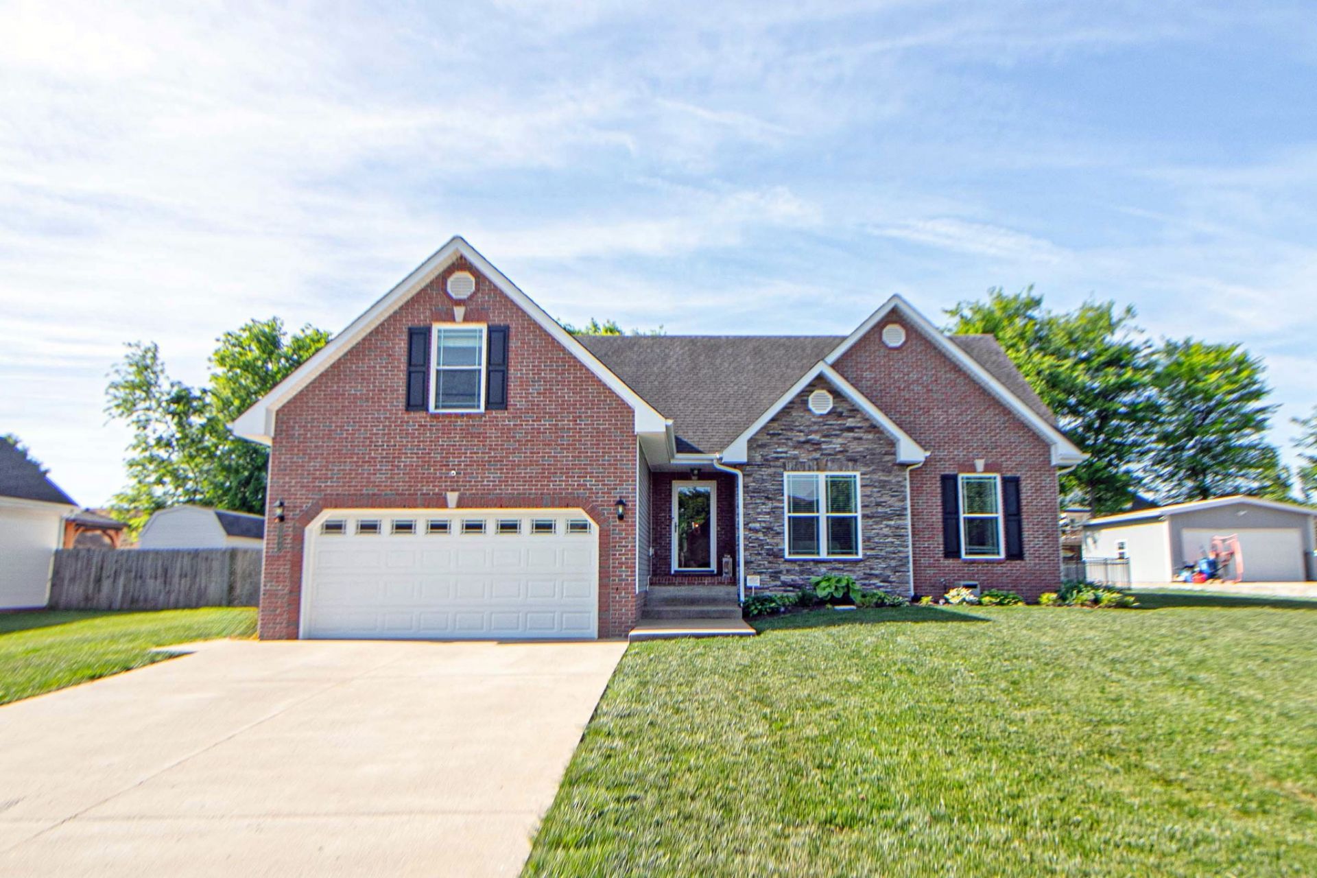 1088 Jon Dr, Clarksville, TN 37043 Main Photo
