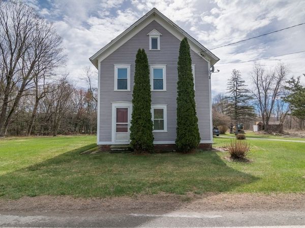 464 Main Rd, Gill, MA 01354