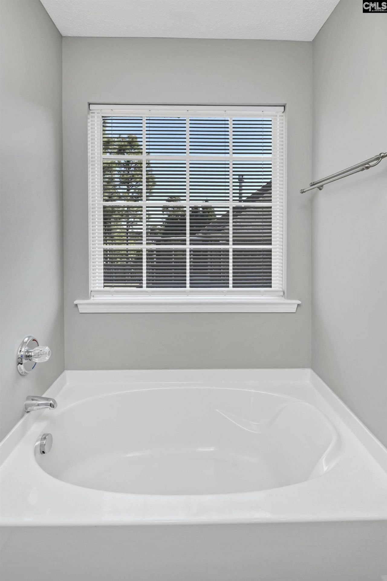 609 Gladiolus Drive  Photo 17