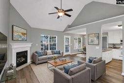 609 Gladiolus Drive  photo 4