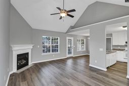 609 Gladiolus Drive  photo 4