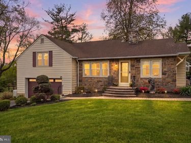 15 CLEARVIEW AVENUE, CHALFONT, PA 18914