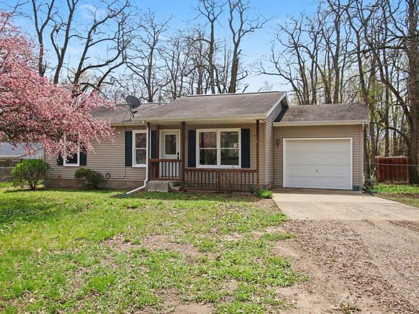 28161 58th Avenue, Paw Paw, MI 49079