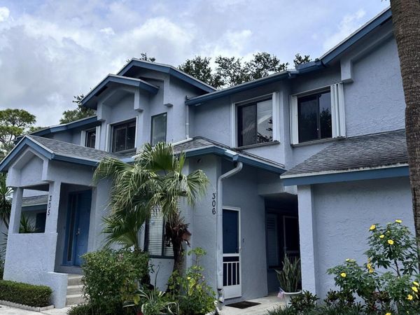 306 Harbour Pointe Way, Greenacres, FL 33413