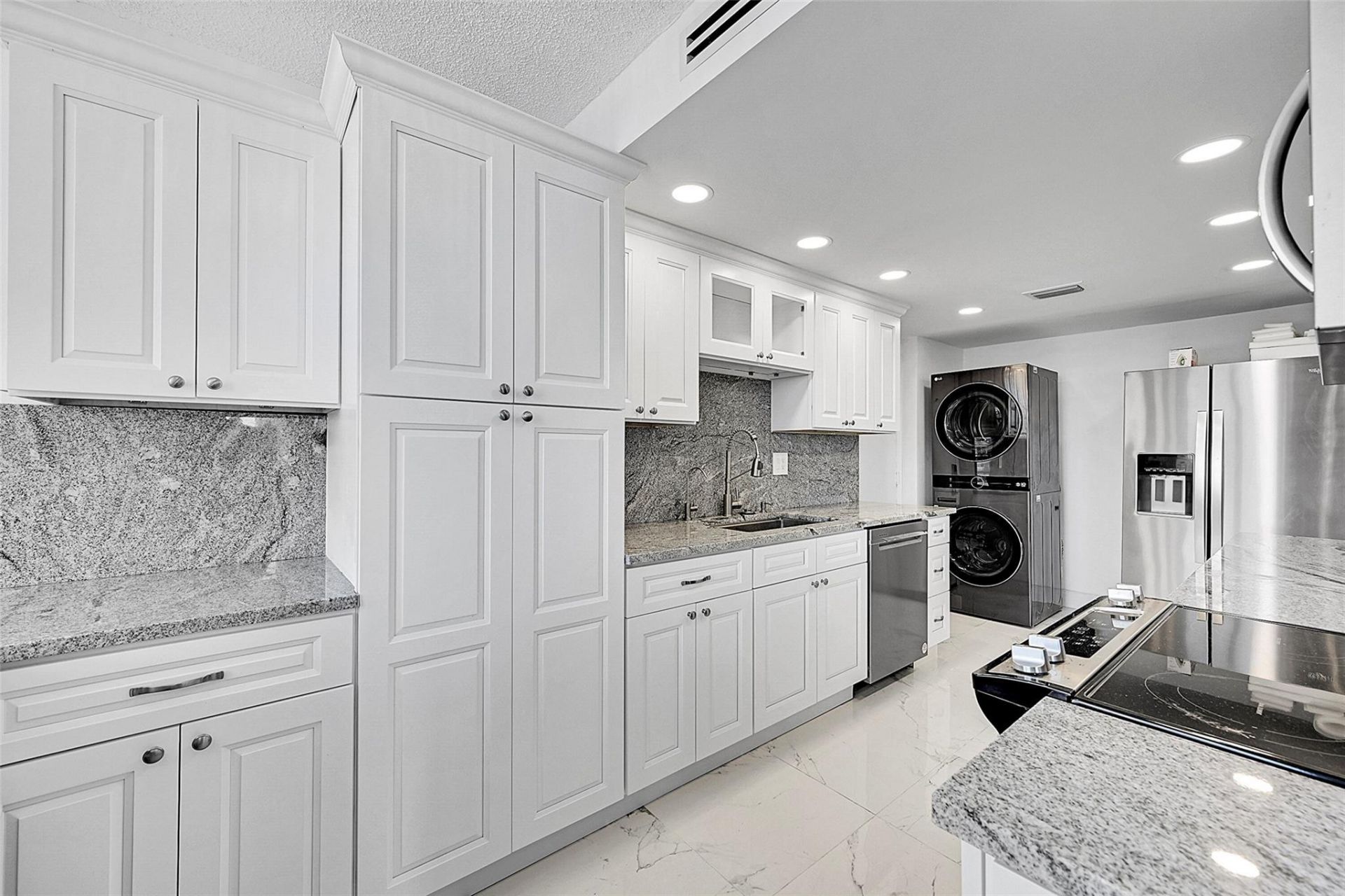 1401 S Ocean Drive, Unit 304, Hollywood, FL 33019 Photo