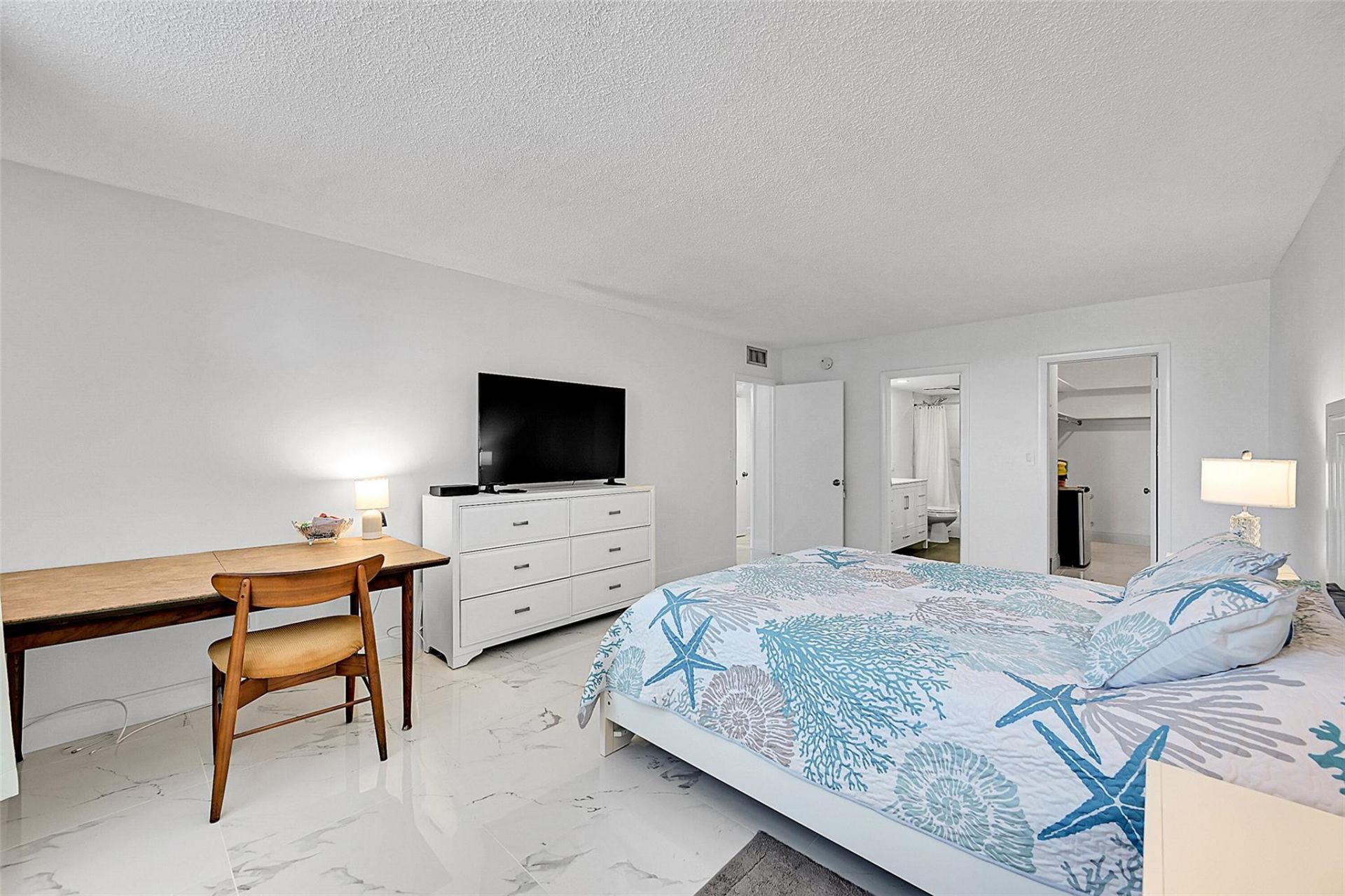 1401 S Ocean Drive, Unit 304, Hollywood, FL 33019 Photo